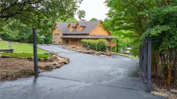 1624 Kays Point RD, Four Seasons, MO 65049