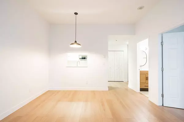 1010 Howe ST #702, Vancouver, BC V6Z 1P5