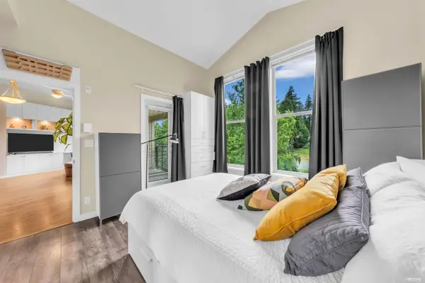 265 Ross DR #402, New Westminster, BC V3L 0C8