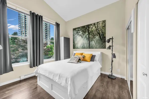 265 Ross DR #402, New Westminster, BC V3L 0C8