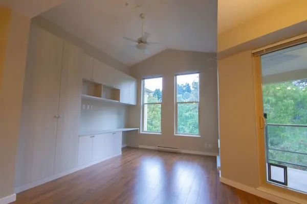 265 Ross DR #402, New Westminster, BC V3L 0C8