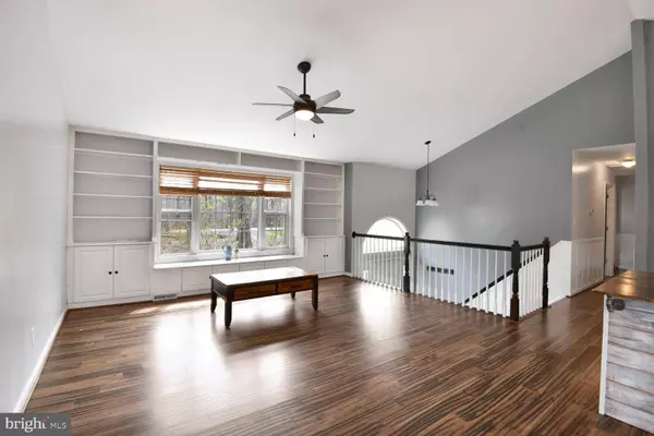 4119 FREEZELAND RD, Linden, VA 22642