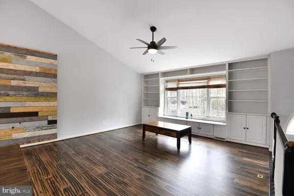 4119 FREEZELAND RD, Linden, VA 22642