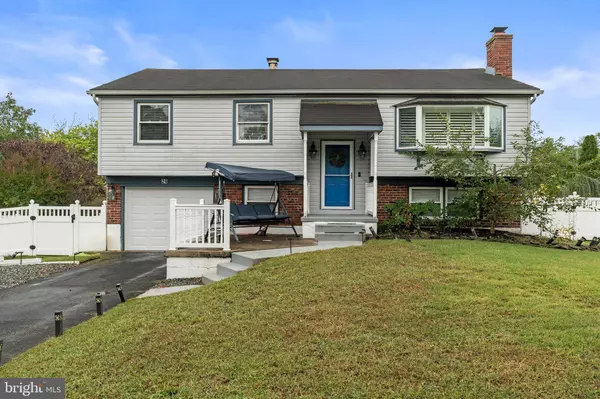 24 LAMPPOST LN, Somerdale, NJ 08083