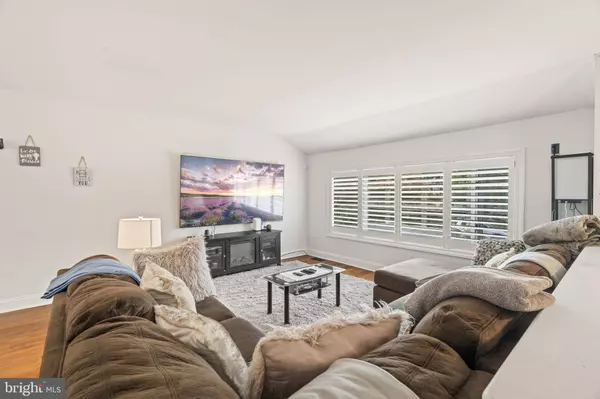 24 LAMPPOST LN, Somerdale, NJ 08083