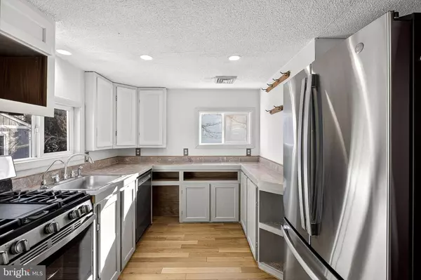 23 W DRUMBED RD, Villas, NJ 08251