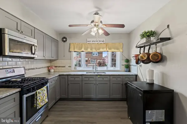 3329 MORNING GLORY RD, Philadelphia, PA 19154