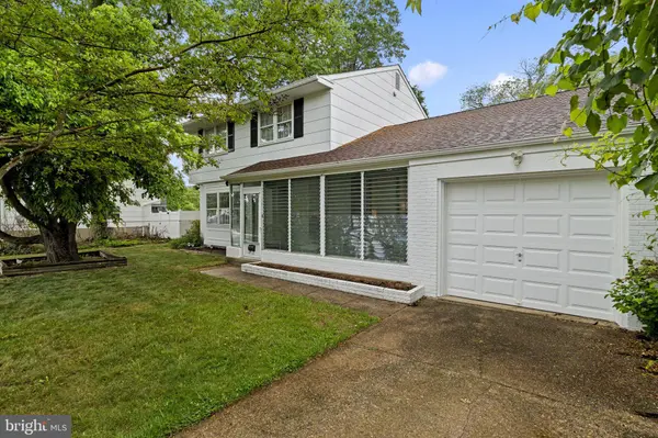 211 SWEDESBORO AVE, Gibbstown, NJ 08027