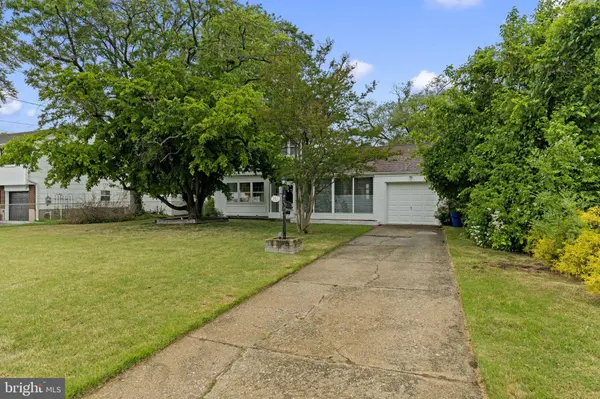 211 SWEDESBORO AVE, Gibbstown, NJ 08027