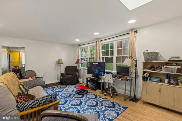 124 KINGSTON RD, Cheltenham, PA 19012