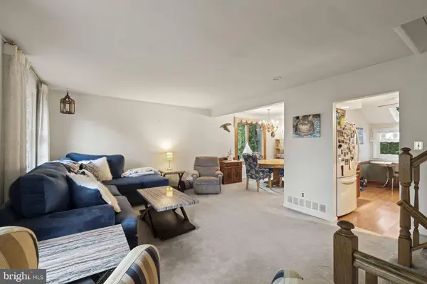 240 WINDING WAY RD, Stratford, NJ 08084