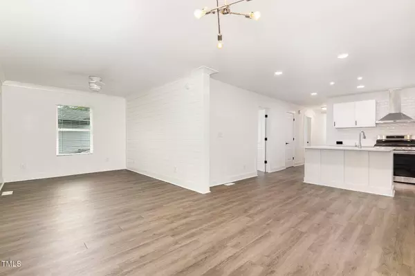 819 Cumberland Street, Raleigh, NC 27610