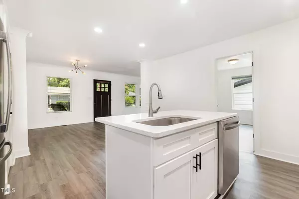 819 Cumberland Street, Raleigh, NC 27610