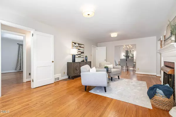 1316 Dixie Trail, Raleigh, NC 27607