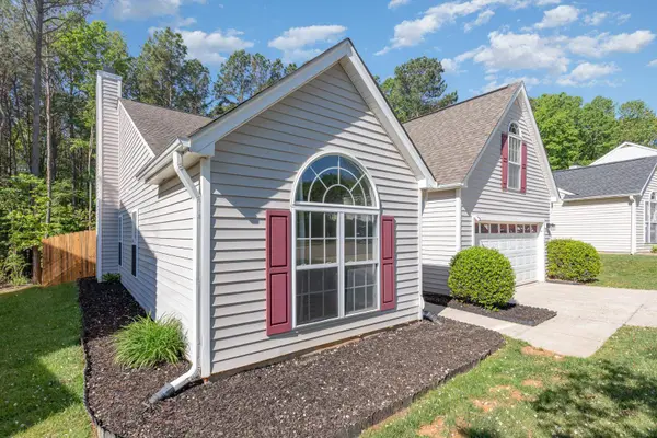 9212 Erinsbrook Drive, Raleigh, NC 27617