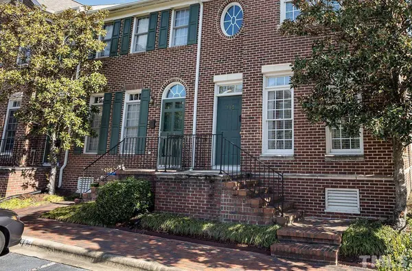 130 Fenner LN, Raleigh, NC 27603