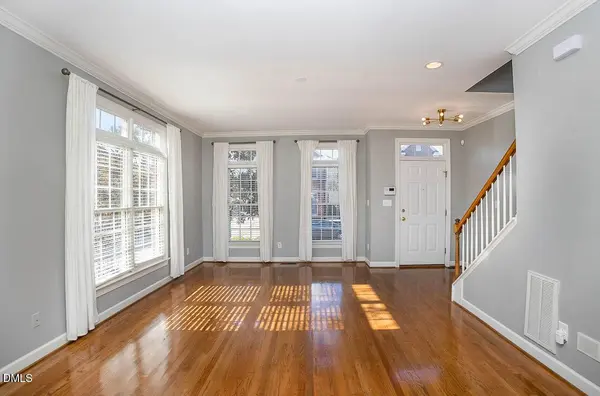 130 Fenner LN, Raleigh, NC 27603