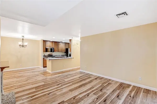 4899 S Torrey Pines DR #203, Las Vegas, NV 89103