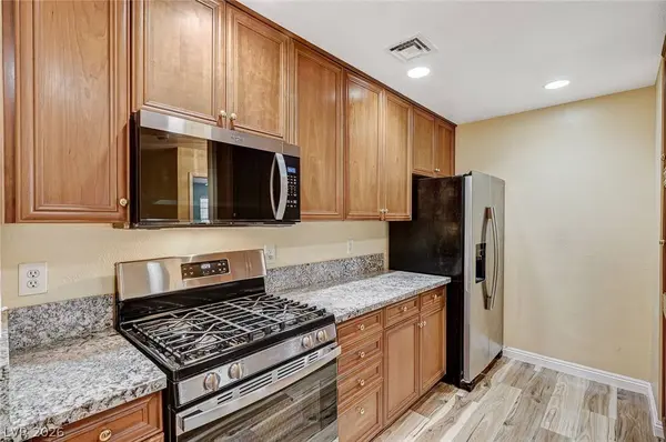 4899 S Torrey Pines DR #203, Las Vegas, NV 89103