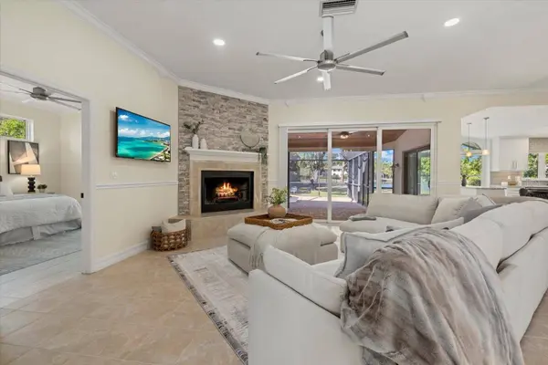 9104 68TH AVE E, Bradenton, FL 34202