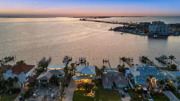 2438 BAYWOOD DR W, Dunedin, FL 34698