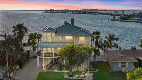 2438 BAYWOOD DR W, Dunedin, FL 34698