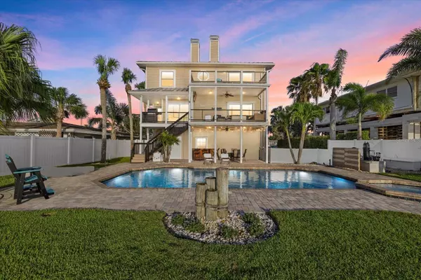 2438 BAYWOOD DR W, Dunedin, FL 34698