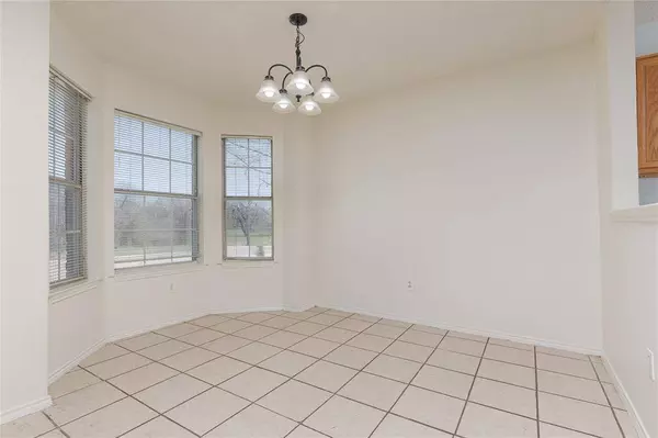 1368 Creekview Drive, Lewisville, TX 75067