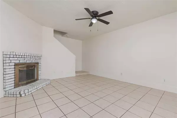 1368 Creekview Drive, Lewisville, TX 75067