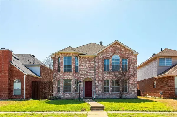 1368 Creekview Drive, Lewisville, TX 75067
