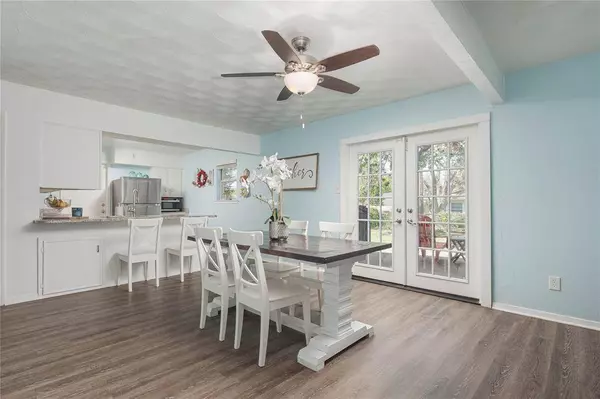 1731 Foster Drive, Arlington, TX 76012