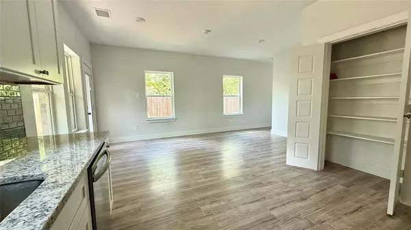 402 Frazier Street, Terrell, TX 75160