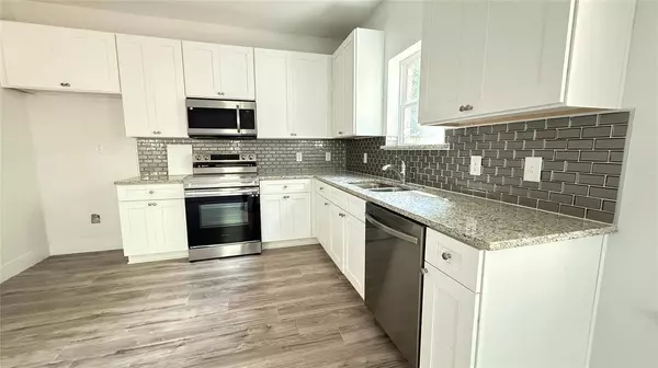 402 Frazier Street, Terrell, TX 75160