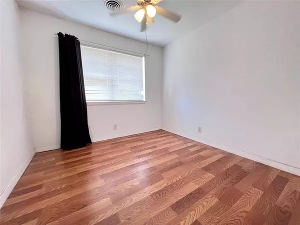 3920 Williams Road, Benbrook, TX 76116