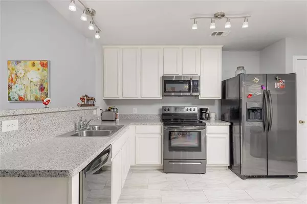 8818 Stewart Street, Cross Roads, TX 76227