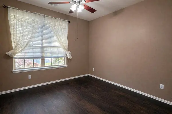 1316 Wheatear Drive, Little Elm, TX 75068