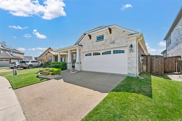 616 Chippewa Way, Aubrey, TX 76227