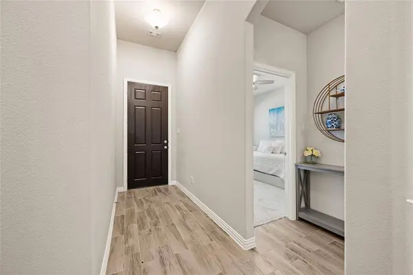 616 Chippewa Way, Aubrey, TX 76227