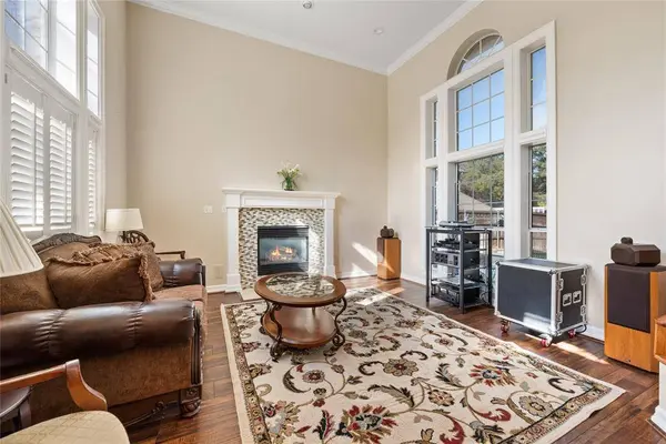 5519 Hunterwood Lane, Arlington, TX 76017