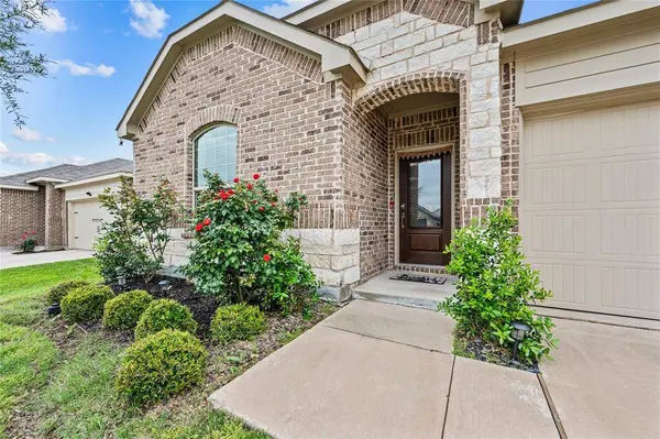 11440 Silver Queen Drive, Aubrey, TX 76227