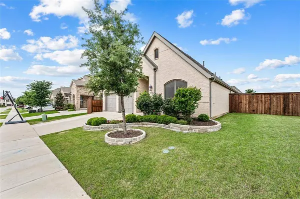 3732 Trail Creek Drive, Little Elm, TX 75068