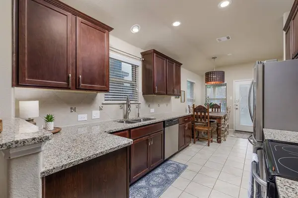 8908 Tenderfoot Lane, Aubrey, TX 76227