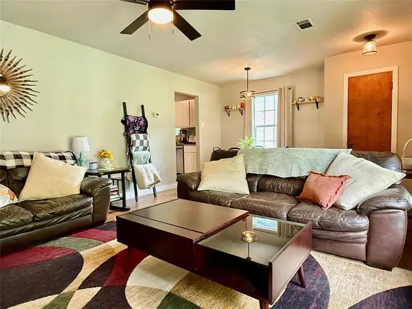 1009 Denton Street, Denton, TX 76201