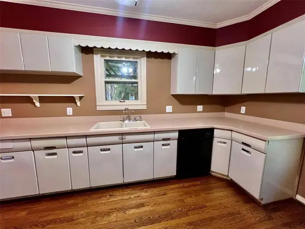 531 S Dallas Avenue, Lancaster, TX 75146