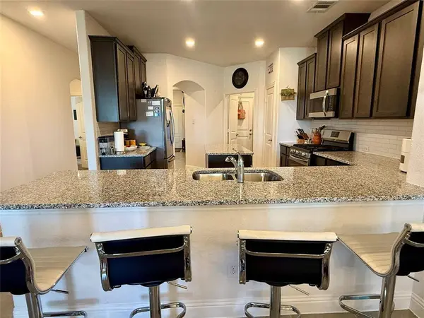 2704 Ainsworth Road, Aubrey, TX 76227