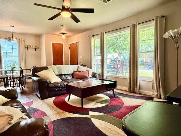 1009 Denton ST, Denton, TX 76201