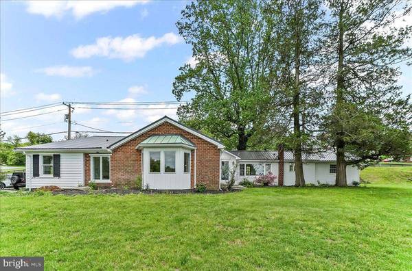 547 MARTIC HEIGHTS DR, Holtwood, PA 17532