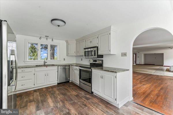 547 MARTIC HEIGHTS DR, Holtwood, PA 17532