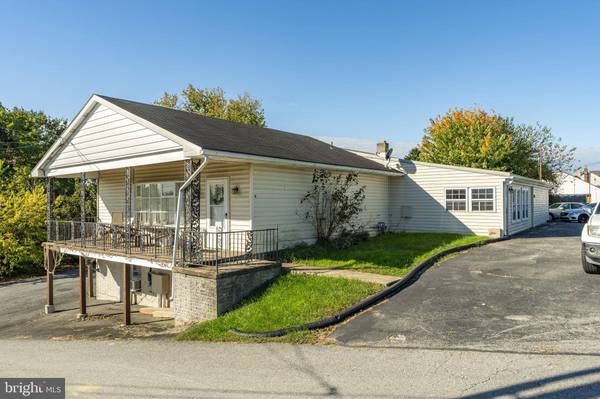4880 E PROSPECT RD, York, PA 17406