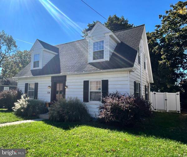 114 S PENN ST, Manheim, PA 17545